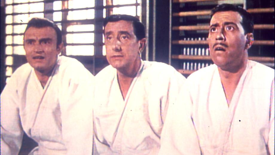 CINE ESPAÑOL : TRES DE LA CRUZ ROJA - incidencia de audio